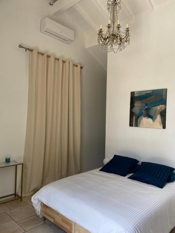 Jas De Berrias Chambre D'Hote ภายนอก รูปภาพ