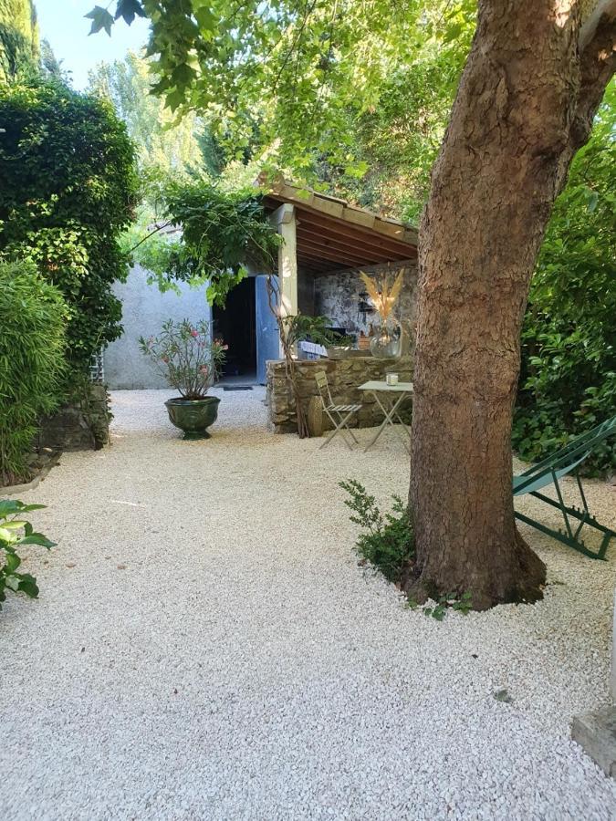 Jas De Berrias Chambre D'Hote ภายนอก รูปภาพ
